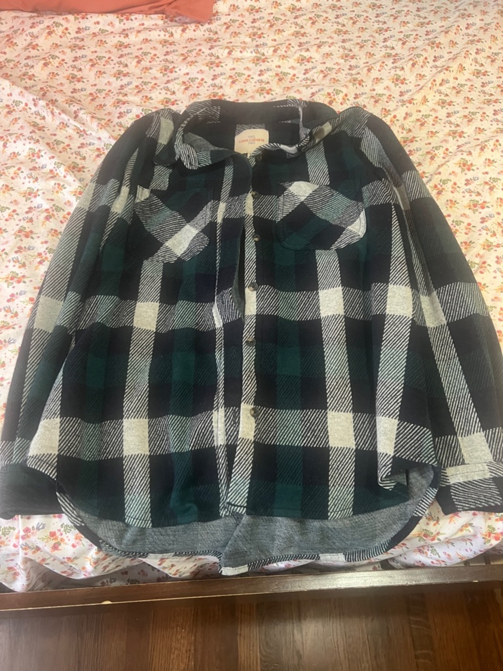 Plaid Button-Front Women’s Shirt Jacket - Black & Green